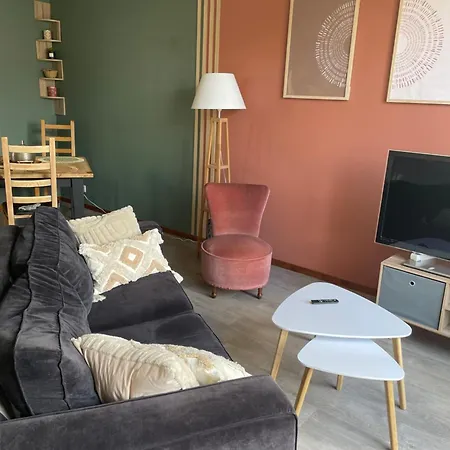 Charmant Appartement Avec Grande Capacite D'Accueil Saint-Jacques-de-la-Lande Exterior foto
