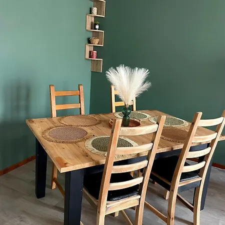 Charmant Appartement Avec Grande Capacite D'Accueil Saint-Jacques-de-la-Lande Exterior foto